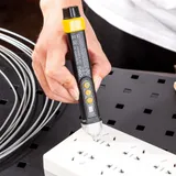 Детектор напряжения Deli DL8011 черный