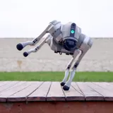 Бионический четырехопорный робот бренда Unitree модели Go2 версии AIR 