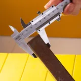 Штангенциркуль нониусный Deli DL92150 серебристый пластиковый футляр