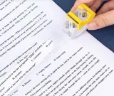 Клейкая лента канцелярская Deli EA696 прозрачная шир.18мм дл.27м 38мкр блистер (упак.:2шт) в комп.:диспенсер для клейкой ленты