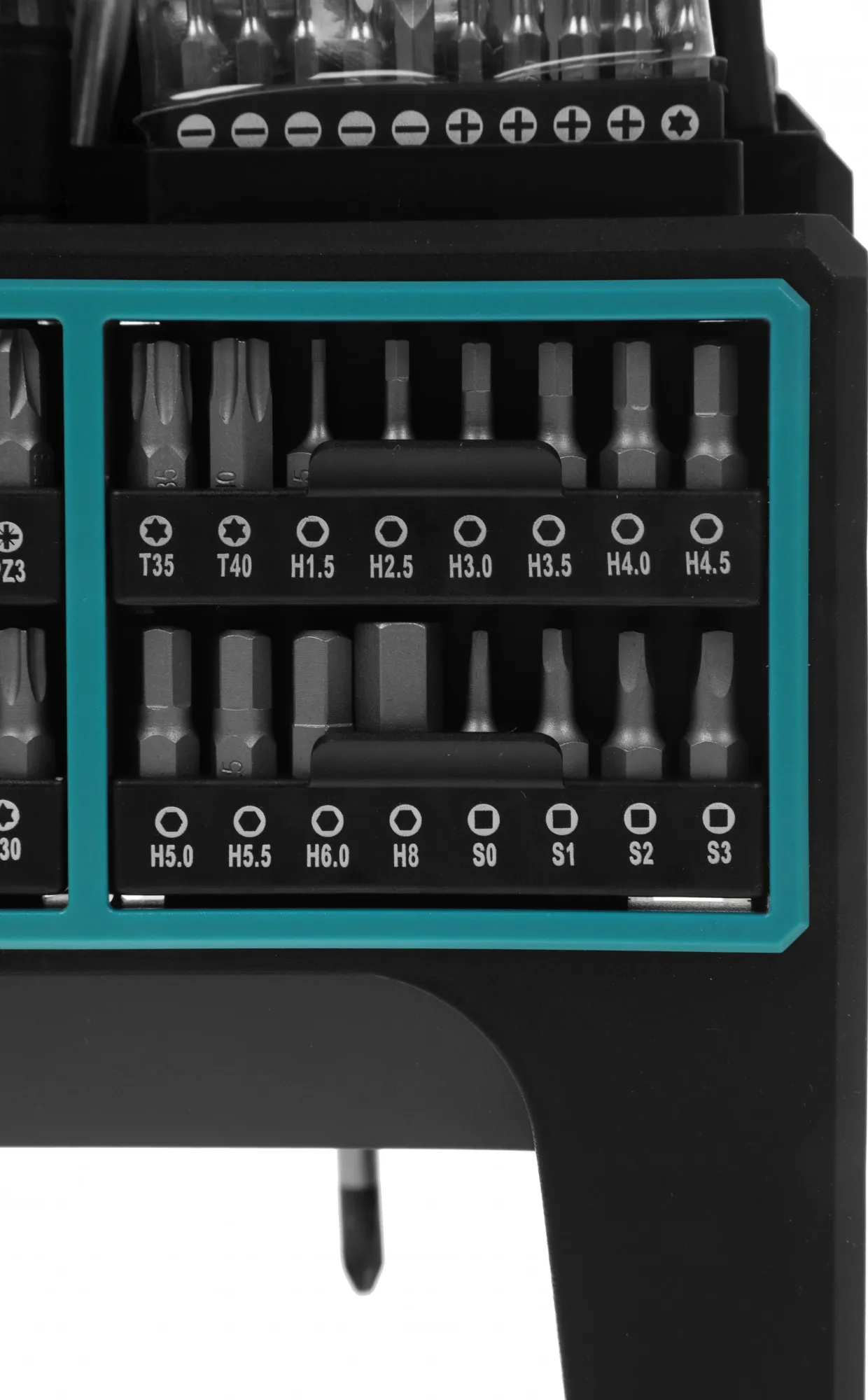 Набор отверточный Bort BTK-114 113 предметов (жесткий кейс)