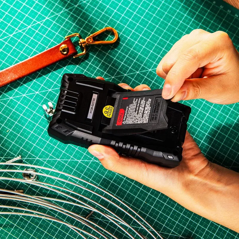  Многофункциональный цифровой мультиметр Deli DL334301 напряж. 0,2-600В, сила тока 0,02-10А, сопр. 0,0002-20 МОм, ЖК-дисплей