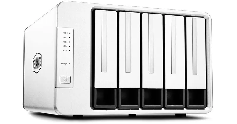 TerraMaster D5-310 DAS tower/ RAID 0,1,10,5,JBOD/up to 5 SATA(3,5' or 2,5')/1xUSB3.1 Type-C (D5-310)