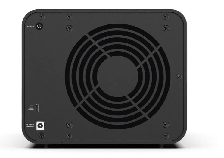 Система хранения данных TerraMaster D4-320 DAS tower/JBOD,RAID0,1/up to 4 SATA(3,5' or 2,5')/1xUSB3.1 Type-C gen2/1xPS/1YW