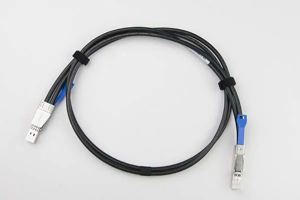 Кабель Supermicro CBL-SAST-0573 JBOD 1m external Mini SAS HD to external mini SAS HD, 28AWG