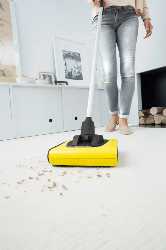 Пылесос-электровеник Karcher KB 5 650Вт желтый