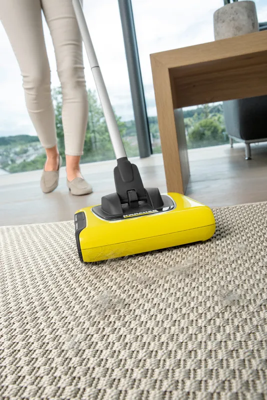 Пылесос-электровеник Karcher KB 5 650Вт желтый