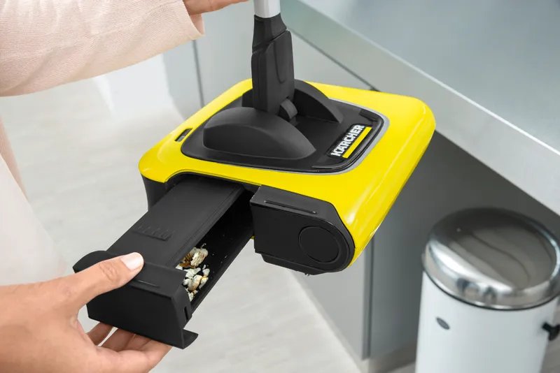 Пылесос-электровеник Karcher KB 5 650Вт желтый