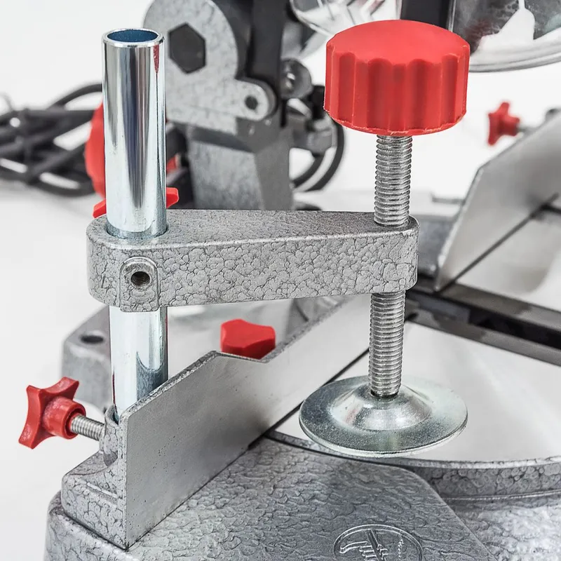 Торцовочная пила Ставр ПТ-210/1400М 1400Вт 5000об/мин d=210мм