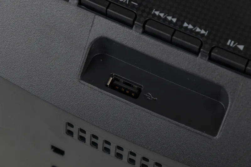 Микросистема Panasonic SC-HC200EE-K черный 20Вт CD CDRW FM USB BT