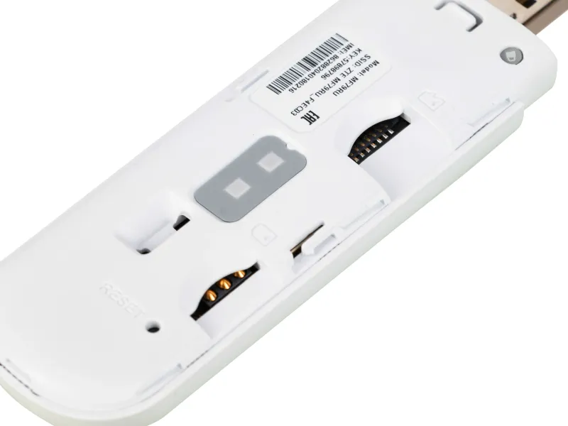 Модем 2G/3G/4G ZTE MF79N USB Wi-Fi Firewall +Router внешний черный