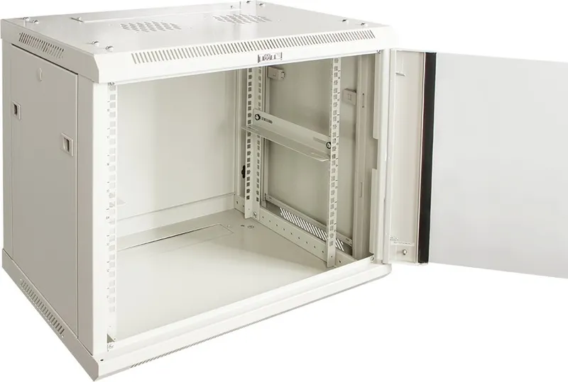 Шкаф коммутационный Lanmaster (TWT-CBWPG-15U-6X6-GY) настенный 15U 600x600мм пер.дв.стекл задн.дв.стал.лист 2 бок.пан. 60кг серый 500мм 33кг 768мм IP20 металл