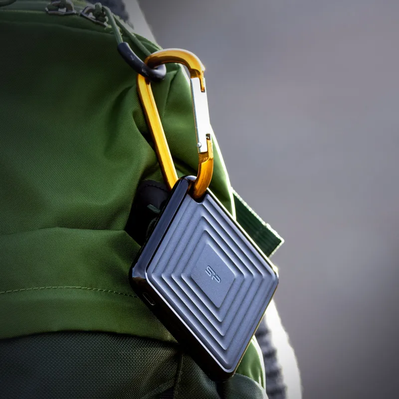 Накопитель SSD Silicon Power USB-C 480Gb SP480GBPSDPC60CK PC60 1.8" черный