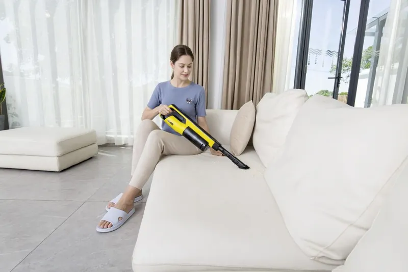 Пылесос ручной Karcher VC 4s Cordless Plus желтый/черный