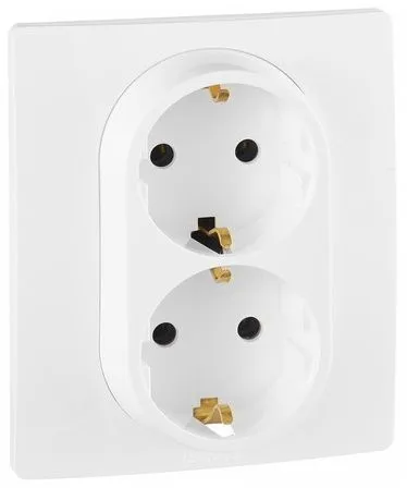 Розетка силов. Legrand Etika 672223 2розет. скрыт. зазем. IP21 белый