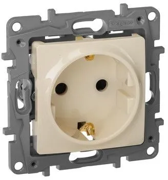 Розетка силов. Legrand Etika 672322 скрыт. зазем. штор. IP21 слоновая кость
