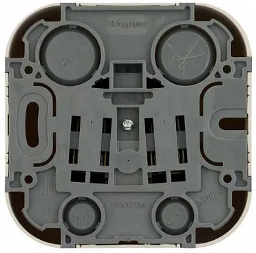 Розетка силов. Legrand Quteo 782250 откр. зазем. штор. IP20 слоновая кость