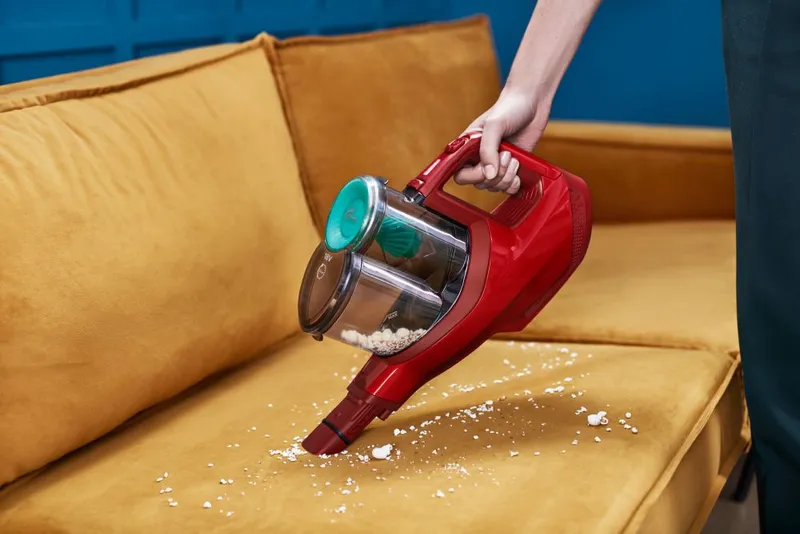 Пылесос ручной Philips FC6721/01 красный/серебристый