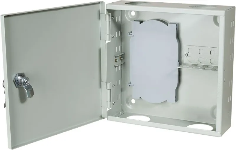 Кросс оптический LANMASTER настенный на 8 SC/ST/FC адаптеров