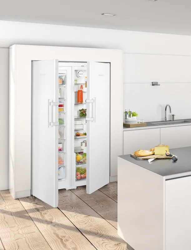 Холодильник Liebherr Comfort SBS 7242-22 001 белый (двухкамерный)