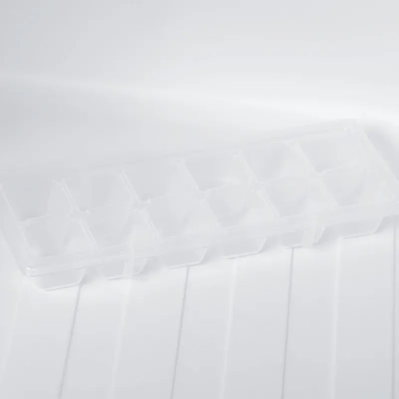 Холодильник Hyundai CO1002 1-нокамерн. серебристый