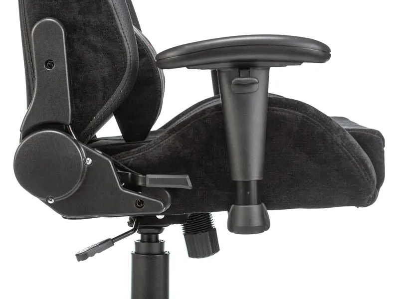 Кресло игровое Zombie EPIC PRO Edition черный текстиль/эко.кожа с подголов. крестов. металл