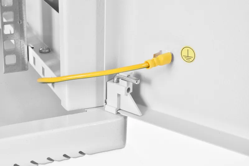 ЦМО Шкаф телекоммуникационный настенный разборный 9U (600х520) съемные стенки, дверь металл