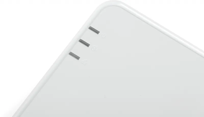 Видеорегистратор HiWatch DS-N208(C)