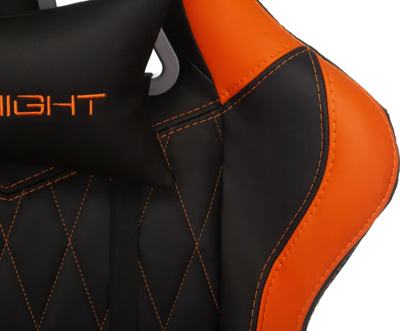 Кресло игровое Knight ARMOR черный/оранжевый ромбик эко.кожа с подголов. крестов. металл