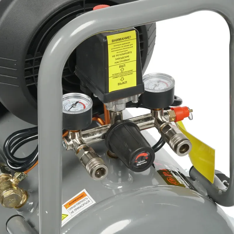 Компрессор поршневой P.I.T. PAC016003-2,5/50 безмасляный 350л/мин 50л 2500Вт