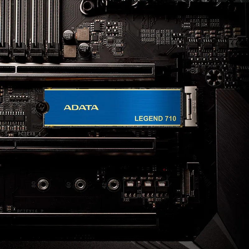 Твердотельный накопитель ADATA LEGEND 710 M.2 PCIe 3.0 x4 512GB 2400/1000 COLOR BOX
