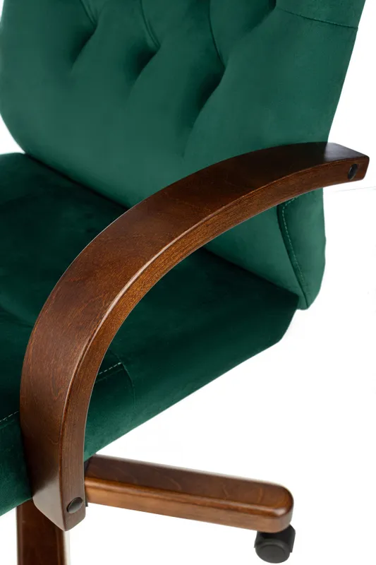 Кресло руководителя Бюрократ T-9928WALNUT Fabric зеленый Italia Green крестов. металл/дерево