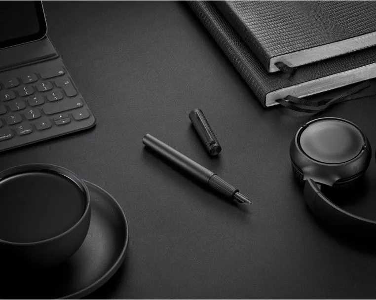 Ручка перьев. Parker Ingenuity Core F570 (2182013) Black BT F сталь нержавеющая подар.кор.