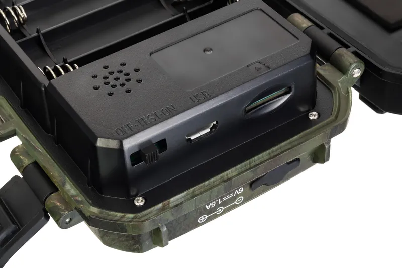 Фотоаппарат Levenhuk FC200 зеленый/камуфляж 8Mpix Zoom1x 2" 4K microSD/DPr/AA