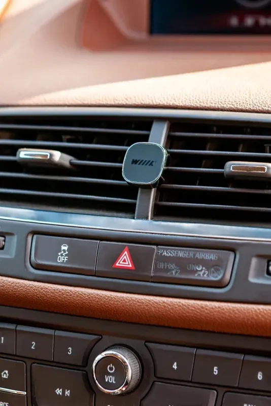 Держатель Wiiix HT-413Tmg-CHARM-B магнитный черный