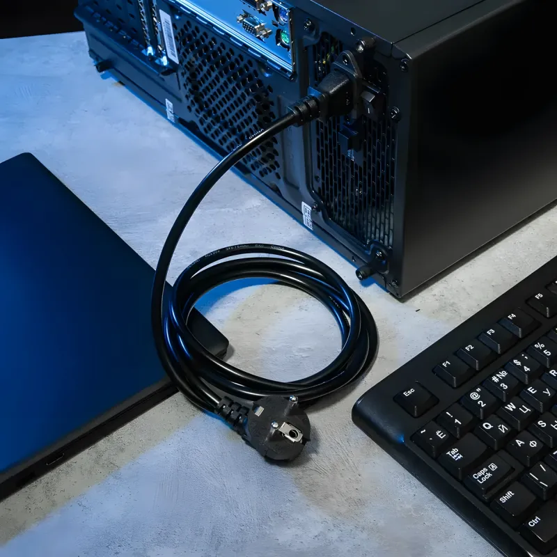 Шнур питания Rexant 11-1121 C13-Schuko проводник.:3x0.75мм2 1.8м 220В 6А (упак.:1шт) черный