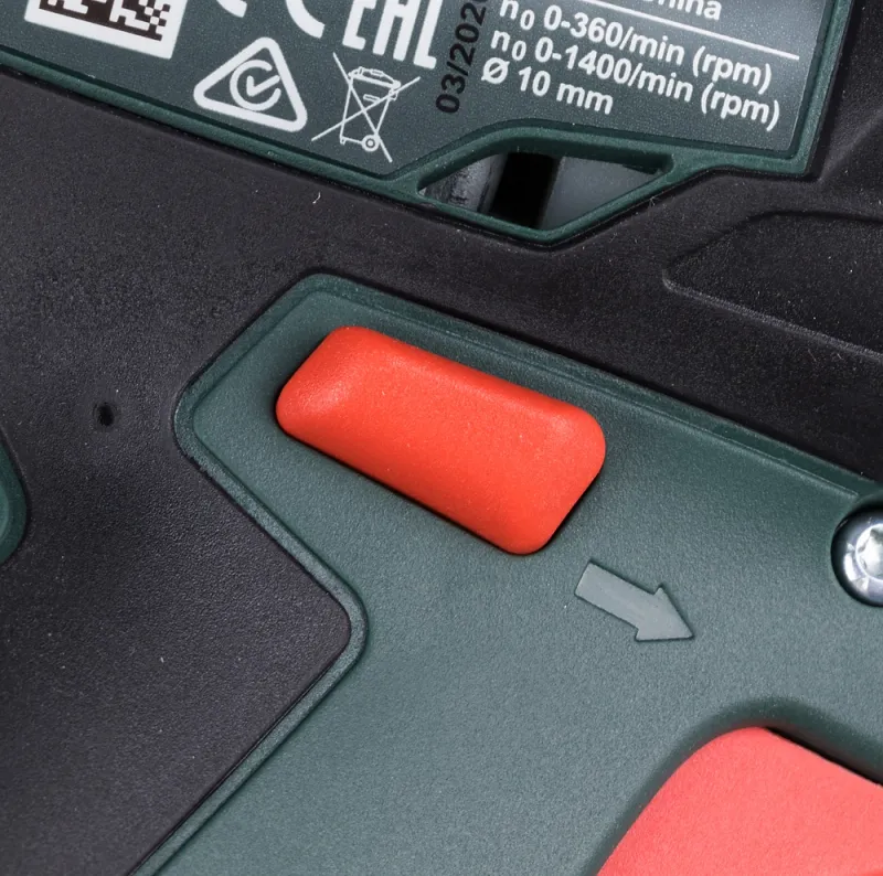 Дрель-шуруповерт Metabo PowerMaxx BS Basic аккум. патрон:быстрозажимной (кейс в комплекте) (600080500)