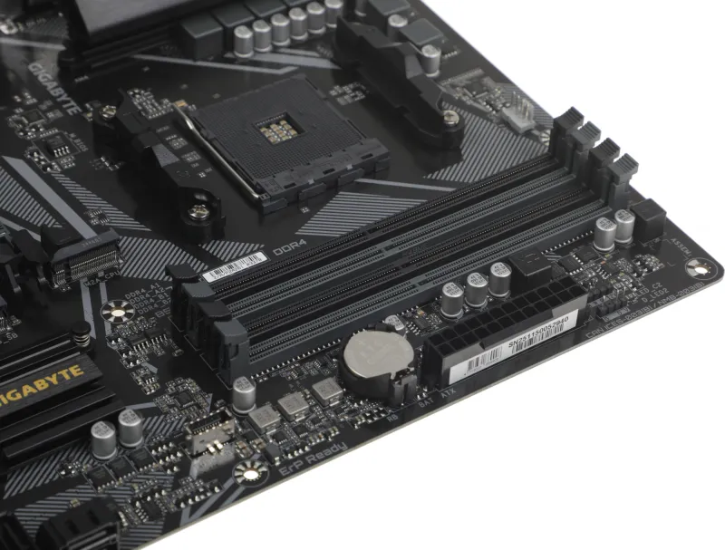 Материнская плата Gigabyte B550M DS3H AC R2 Soc-AM4 AMD B550 4xDDR4 mATX AC`97 8ch(7.1) GbLAN RAID+HDMI+DP