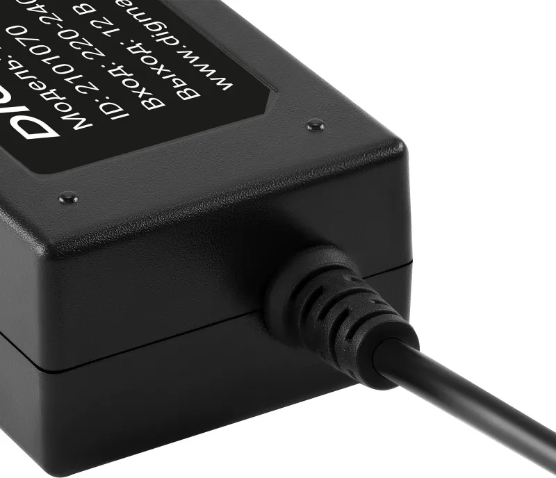 Блок питания Digma DM-A36 автоматический 36W 12V-12V 3-коннект. 3A от бытовой электросети