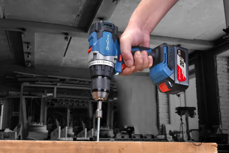 Дрель-шуруповерт DongCheng DCJZ2040i13 аккум. патрон:быстрозажимной (кейс в комплекте) (DCJZ2040I13(TYPE AM))