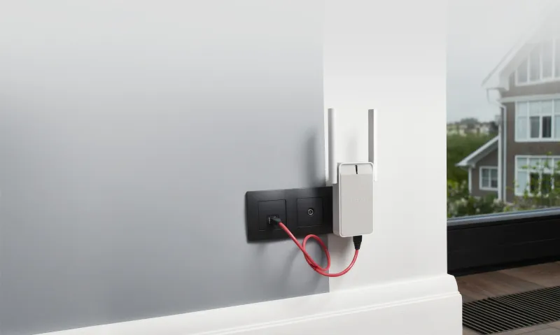 Повторитель беспроводного сигнала Keenetic Netcraze Buddy 5 (NC-3311) 10/100BASE-TX