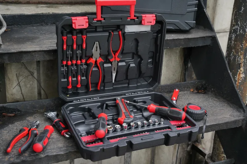 Набор инструментов Cartman 100068523492 82 предмета (жесткий кейс)