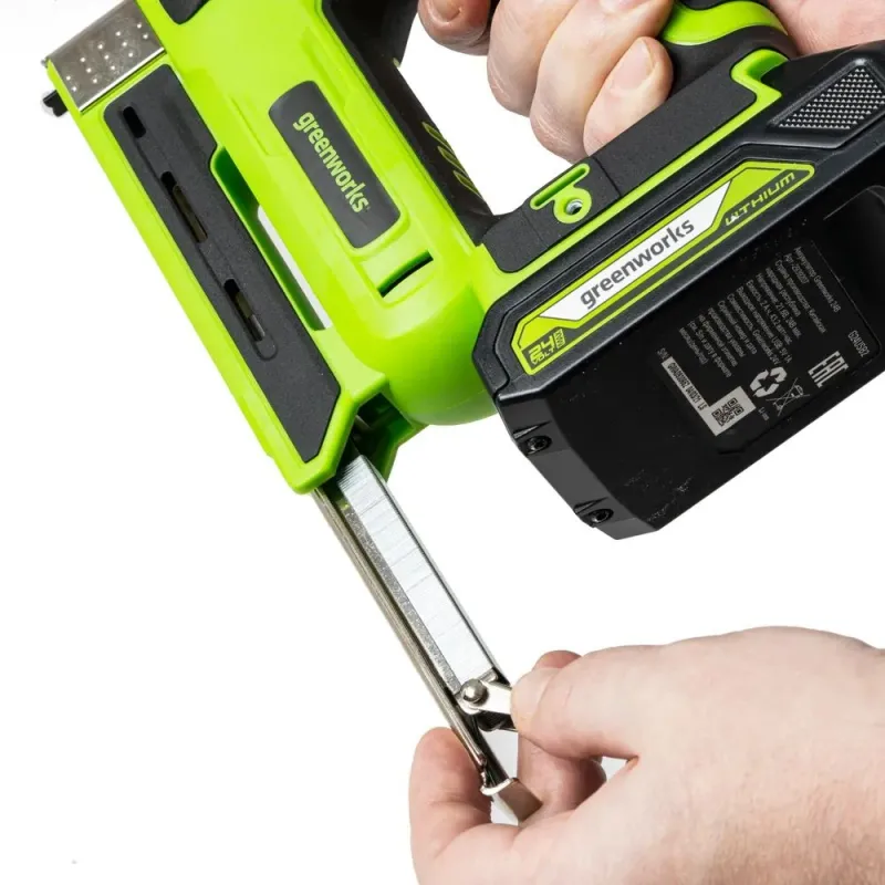 Степлер аккумуляторный Greenworks G24CS10 скобы тип 53: 6-14мм гвозди тип 47: 14мм